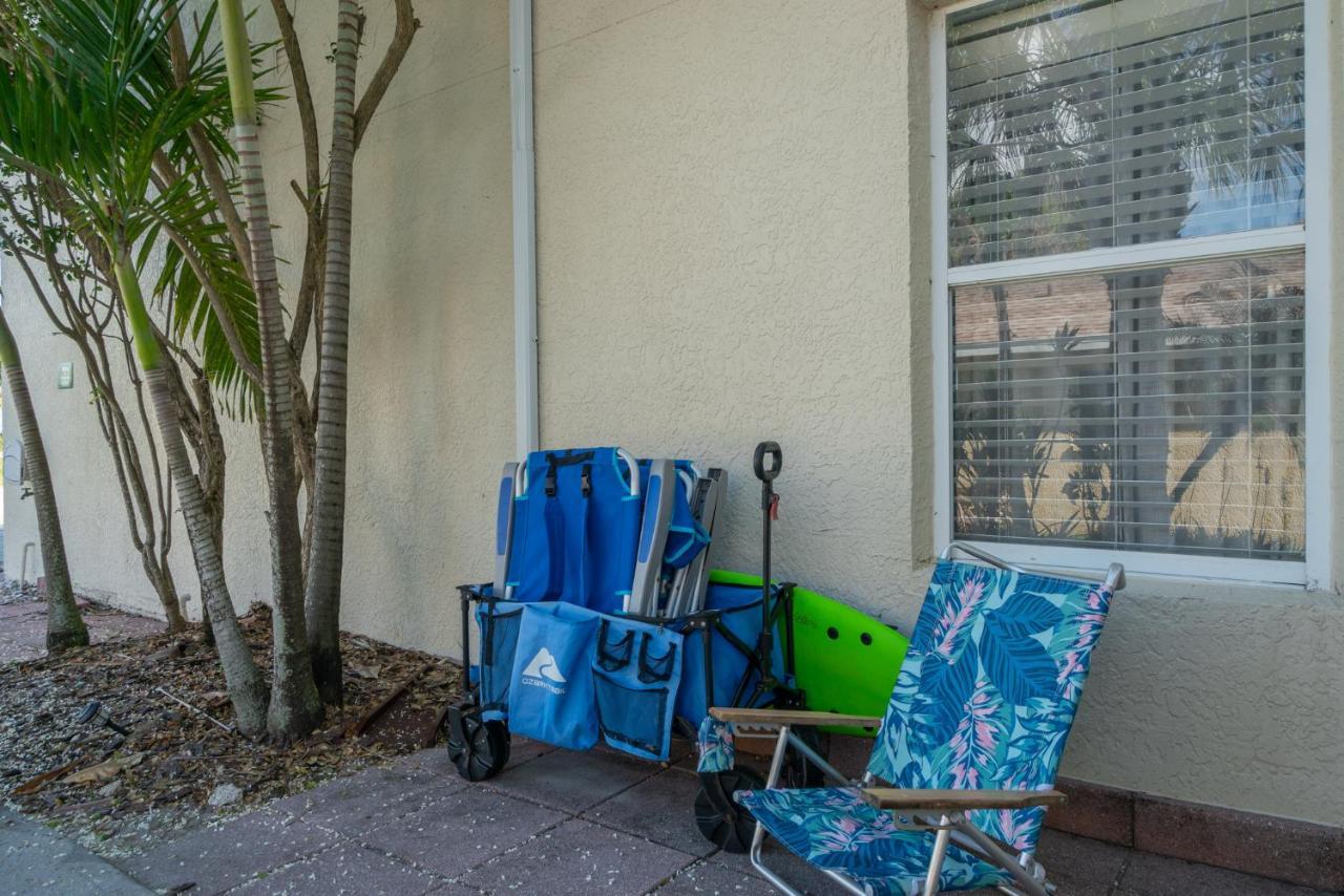 Surfside Paradise Retreat - 3Br And 2Ba Duplex, Grill, Dog Friendly - Close To The Beach! Melbourne Kültér fotó