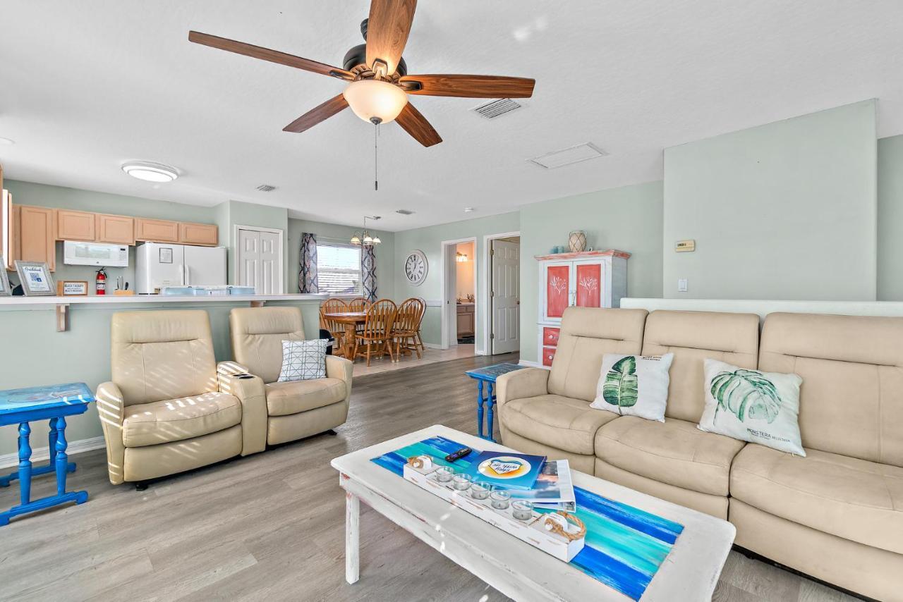 Surfside Paradise Retreat - 3Br And 2Ba Duplex, Grill, Dog Friendly - Close To The Beach! Melbourne Kültér fotó