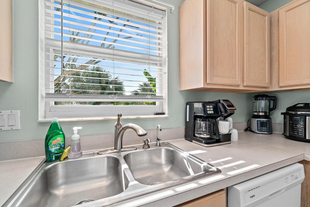 Surfside Paradise Retreat - 3Br And 2Ba Duplex, Grill, Dog Friendly - Close To The Beach! Melbourne Kültér fotó